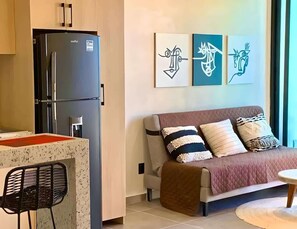 TV - Playa del Carmen 1BR | Rooftop Pool & Gym (Playa del Carmen)