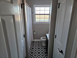 Hårføner, håndklær, såpe og toalettpapir