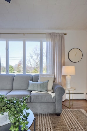 Télévision, table de tennis de table