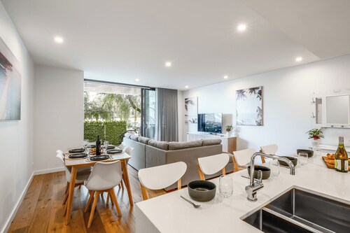  Newcombe Port Apartment