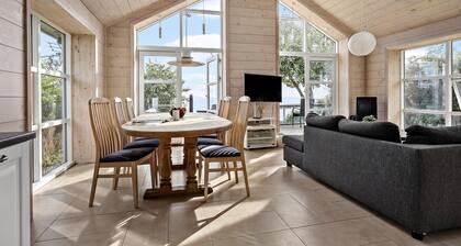 Awesome home in Børkop with WiFi