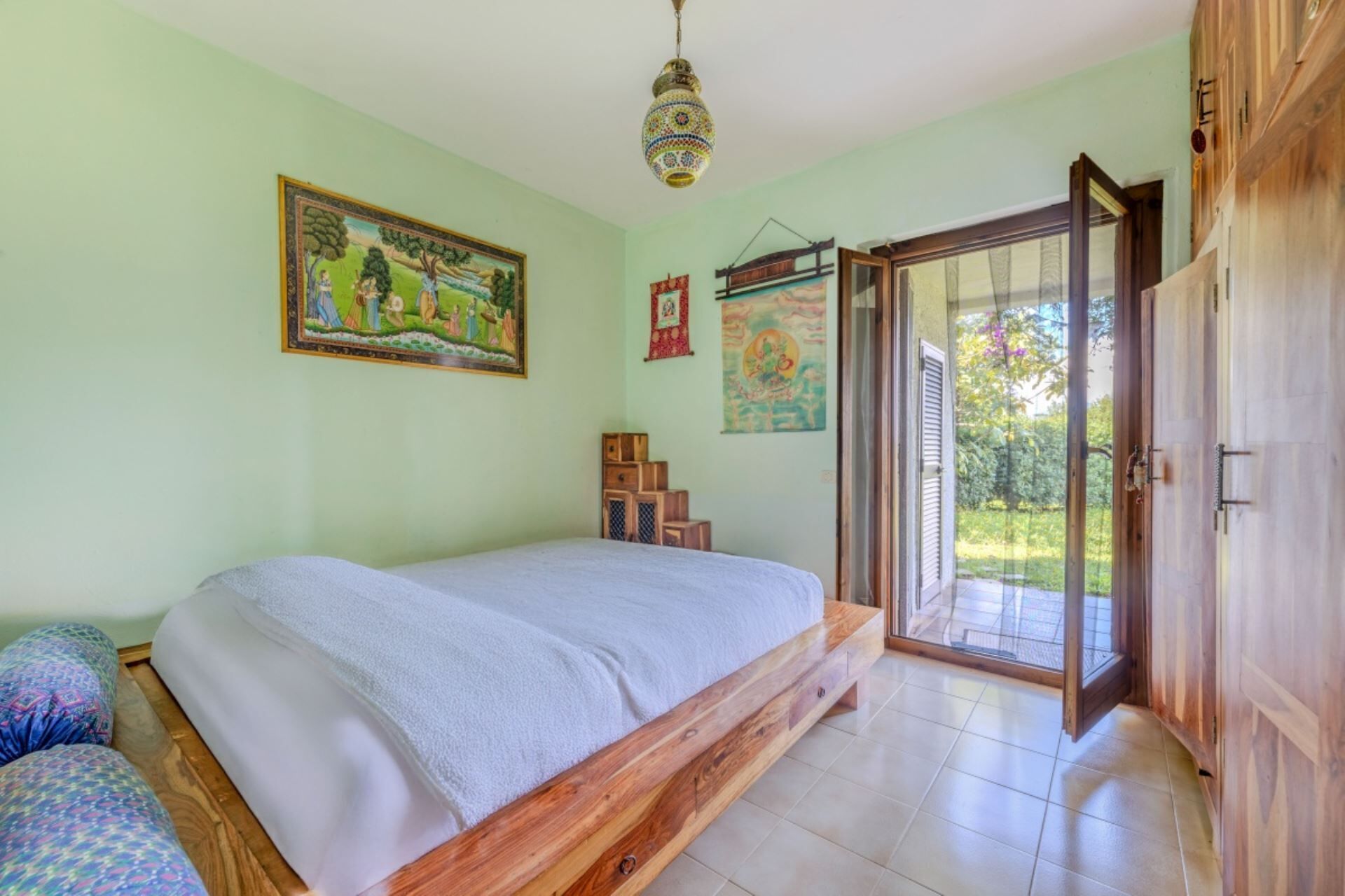 1 bedroom, iron/ironing board