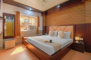 Deluxe Room | Free WiFi - Hotel Kanha (Haridwar)
