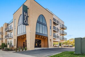 Exterior - Hidden Door at Neo ~ New Listing ~ 1 Mile to Downtown / Broadway ~ 5 Beds ~ Outdoor Lounge ~ Gym (Nashville)