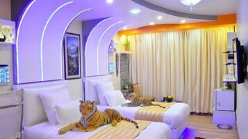 1 bedroom, desk, soundproofing, free WiFi