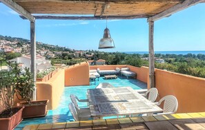 Outdoor dining - Nice home in Diamante (Diamante)