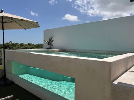 Pool. Penthouse Elementos Cozumel Torre Infinito
