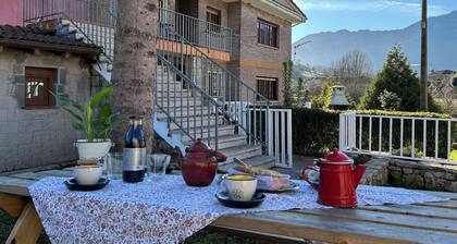 House with garden in Picos de Europa (13 beds)