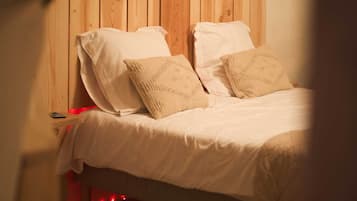 1 quarto, berço de viagem, Wi-Fi de cortesia, roupa de cama