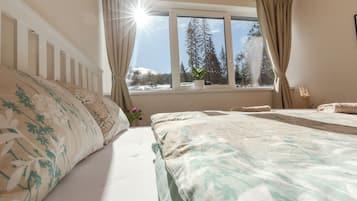 4 chambres, lit parapluie, Wi-Fi, draps fournis