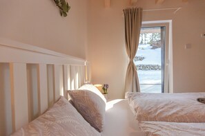 4 chambres, lit parapluie, Wi-Fi, draps fournis