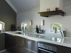 Kühlschrank, Ofen, Herdplatte, Geschirrspüler