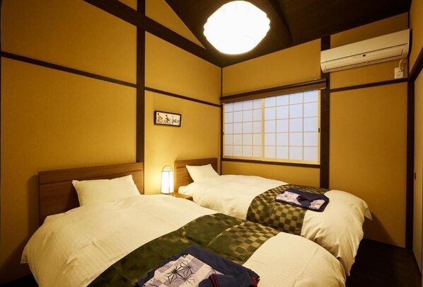 Suite, Multiple Beds, Non Smoking, Kitchen