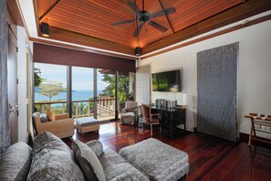 6 bedrooms, in-room safe, desk, iron/ironing board - Katamanda seaview villa Kinnaree near Kata beach (Karon)