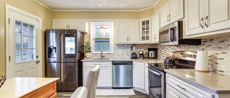 Coffee/tea maker, fridge, microwave, dishwasher