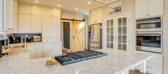 Mtn-View Haven w/ Hot Tub! 28 Mi to Mt Rose Ski