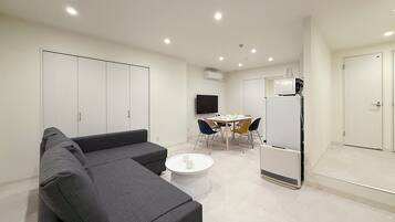 Apartemen Deluks | Area keluarga | Smart TV