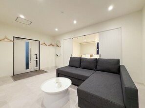 Apartemen Deluks | Area keluarga | Smart TV