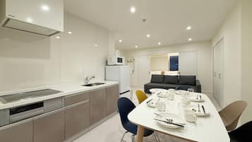 Deluxe Apartment | In-room dining