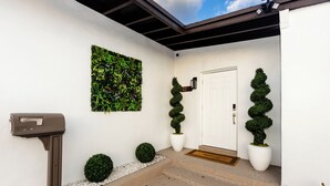 Property grounds - Your Perfect Oasis in Miami! (Miami)