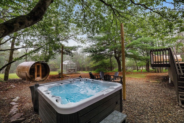 Tina de hidromasaje al aire libre