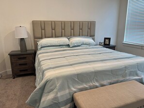 4 bedrooms, internet, bed sheets, wheelchair access - Relax in Style at Our Missouri City Getaway (Missouri City)