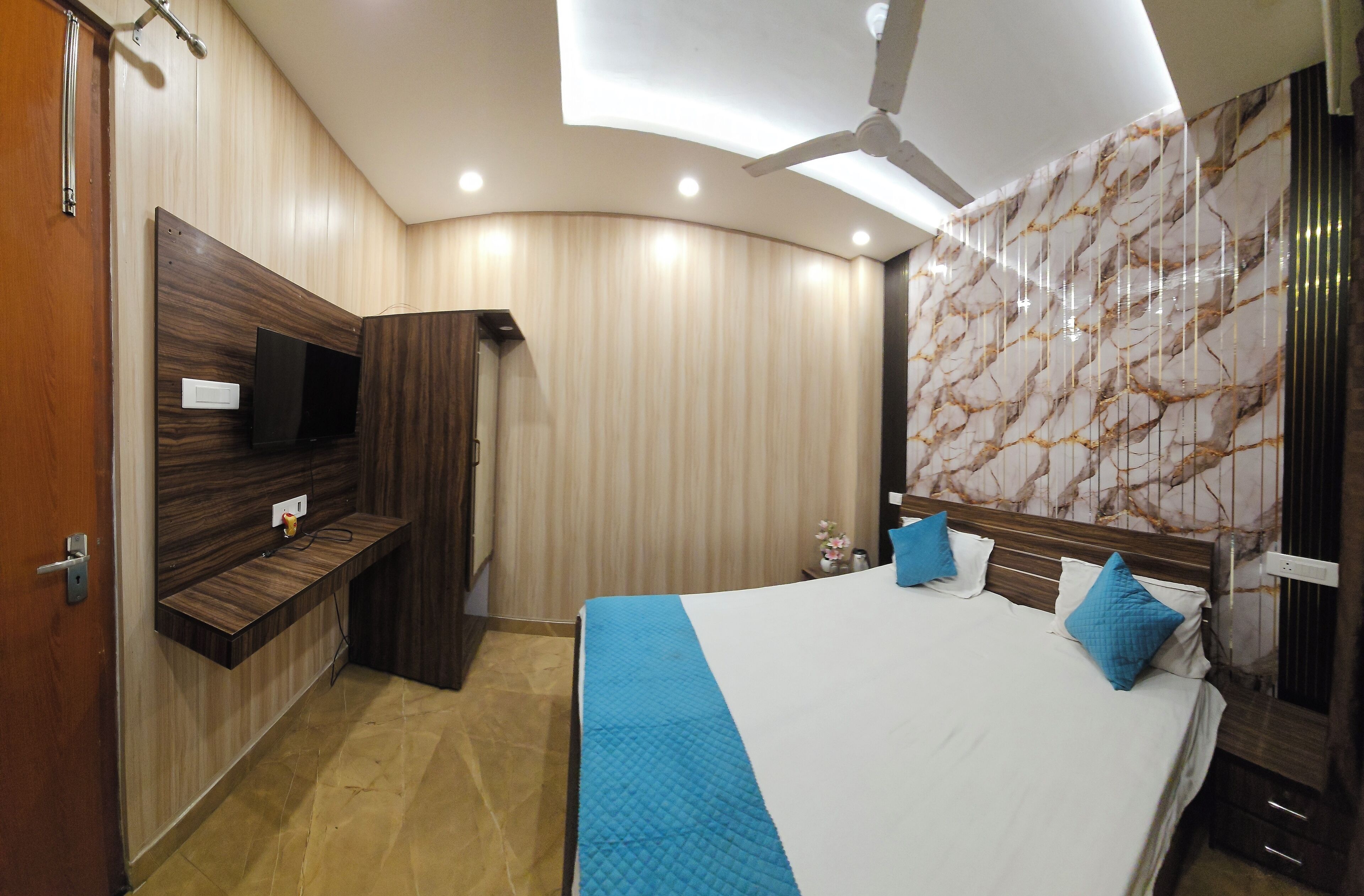 Individuelt dekorert, individuelt innredet og skrivebord for bærbar PC