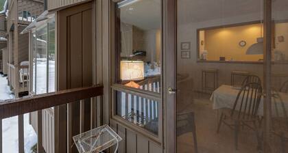 Snowater Condo # 31-2 Story Condo Wifi vuodepaikkoja 4 - Kauniisti!