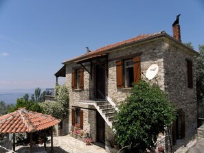 المنشأة من الخارج