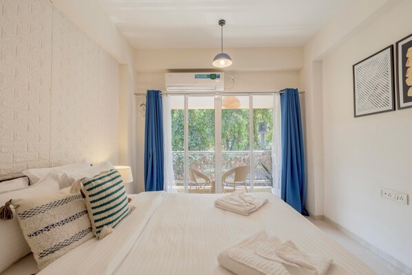 2 bedrooms, iron/ironing board, WiFi, bed sheets - Luxurious 2BHK Apartment LUNA @Anjuna Vagator by Affcasa (Anjuna)