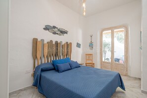 4 bedrooms, travel cot, free WiFi