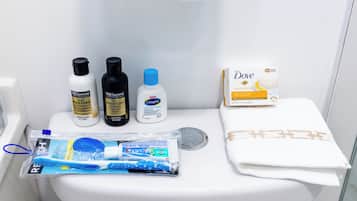 Toallas y papel de baño