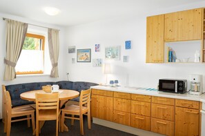 Apartment | Private kitchen - Apartment in Navis Near Stubai Glacier (Navis)