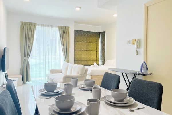 Deluxe Apartment, 1 Bedroom | Private kitchen