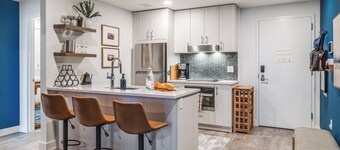 Jordanelle Sunrise | Modern Condo, Gondola Access, Year-Round Outdoor Fun