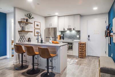 Jordanelle Sunrise | Modern Condo, Gondola Access, Year-Round Outdoor Fun