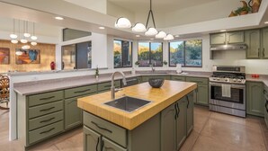 Unclassified image, 5 of 40, button - Carefree on the Rocks  - West Sedona location with a hot tub.  (Sedona)