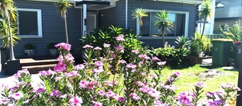 Three bedrooms house for families centrally located in Sydney