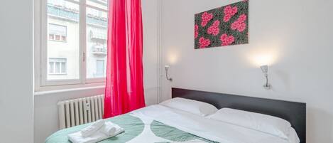 1 chambre, fer et planche à repasser, Wi-Fi, draps fournis