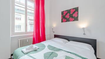 1 camera, ferro/asse da stiro, Wi-Fi, lenzuola