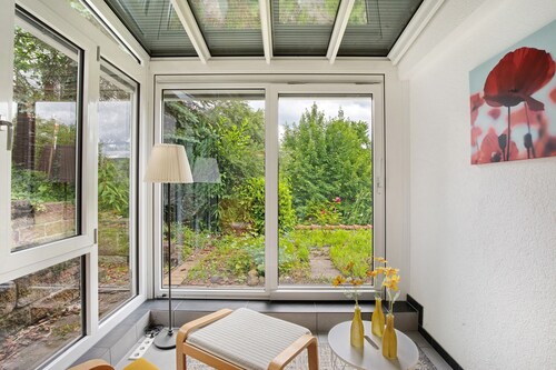 Ferienwohnung 'Burgblick' mit Gemeinschaftsgarten und Wi-Fi