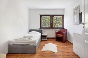 4 bedrooms, iron/ironing board, free WiFi, bed sheets