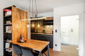 Kühlschrank, Ofen, Herdplatte, Geschirrspüler