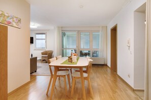 Dining - Apartment 'Ermstal' with Shared Garden and Wi-Fi (Bad Urach)
