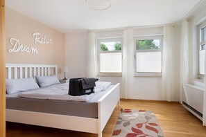 1 bedroom, free WiFi, bed sheets - Apartment 'Ermstal' with Shared Garden and Wi-Fi (Bad Urach)