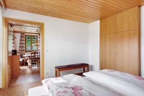 1 bedroom, free WiFi, bed sheets, wheelchair access