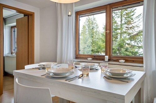 Ferienwohnung 'Silvia' mit Bergblick, Gemeinschaftsgarten und Wi-Fi