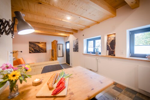 Ferienwohnung 'Biwak' mit privater Terrasse, Gemeinschaftsgarten und Wi-Fi