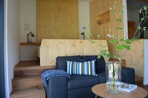 Interior - Apartment 'Gartenglück' with Private Terrace, Shared Garden and Wi-Fi (Inzigkofen)