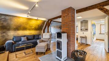 Televisión, chimenea